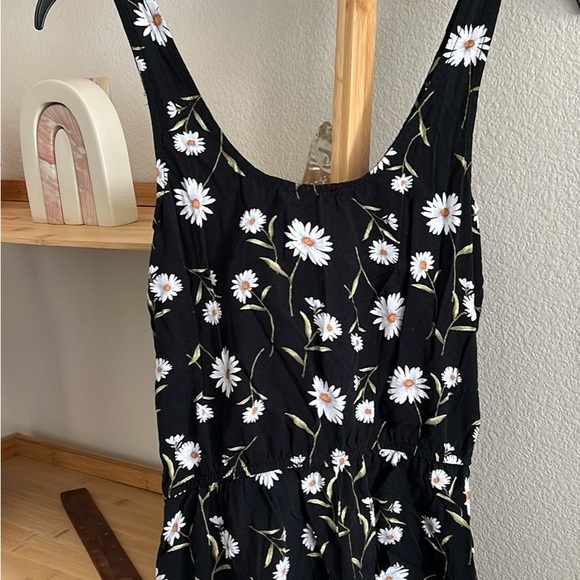 Forever 21 Black Floral Jumpsuit - Picture 2 of 2